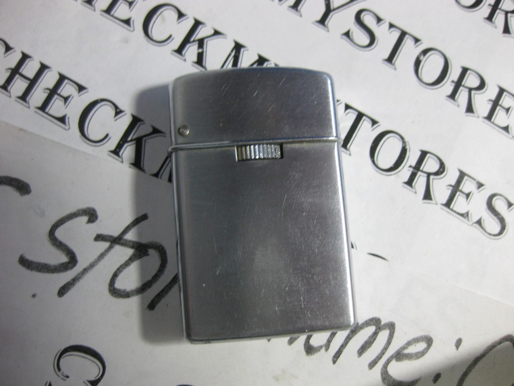 VINTAGE SAROME LIGHTER MADE IN JAPAN REFILLABLE WORKING CONDITION