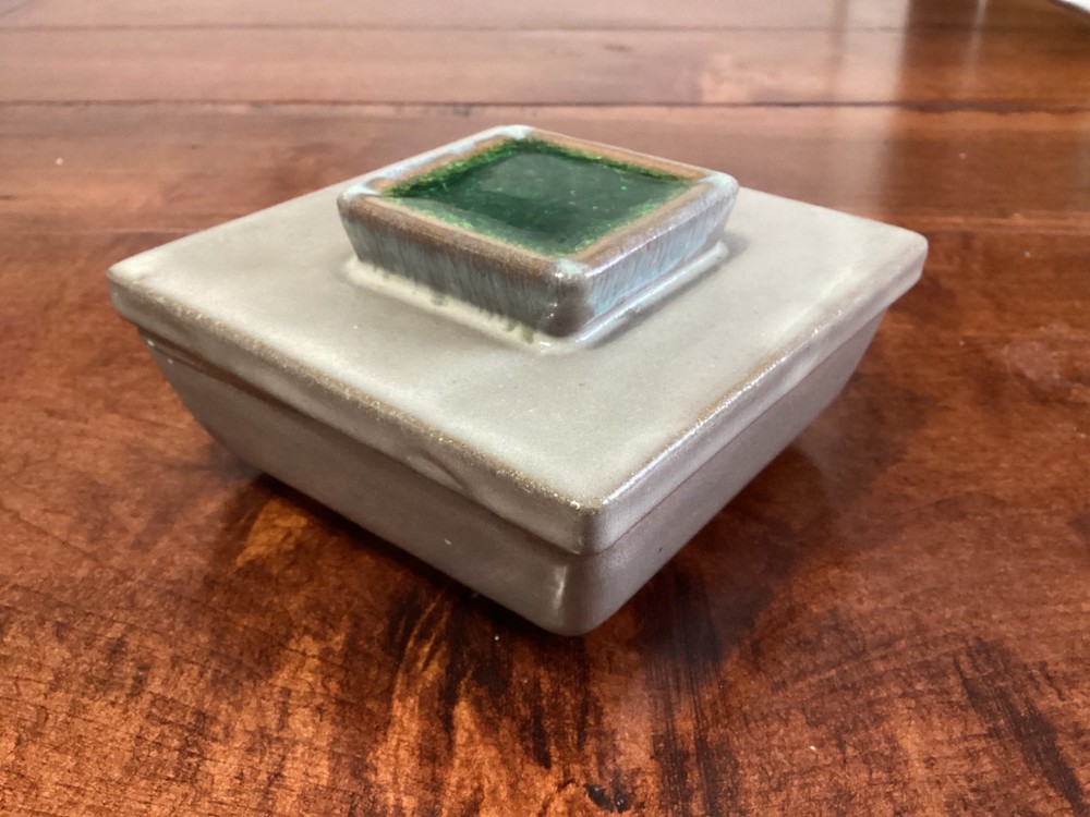 Design Technics Lee Rosen Ceramic/Pottery Box with Lid