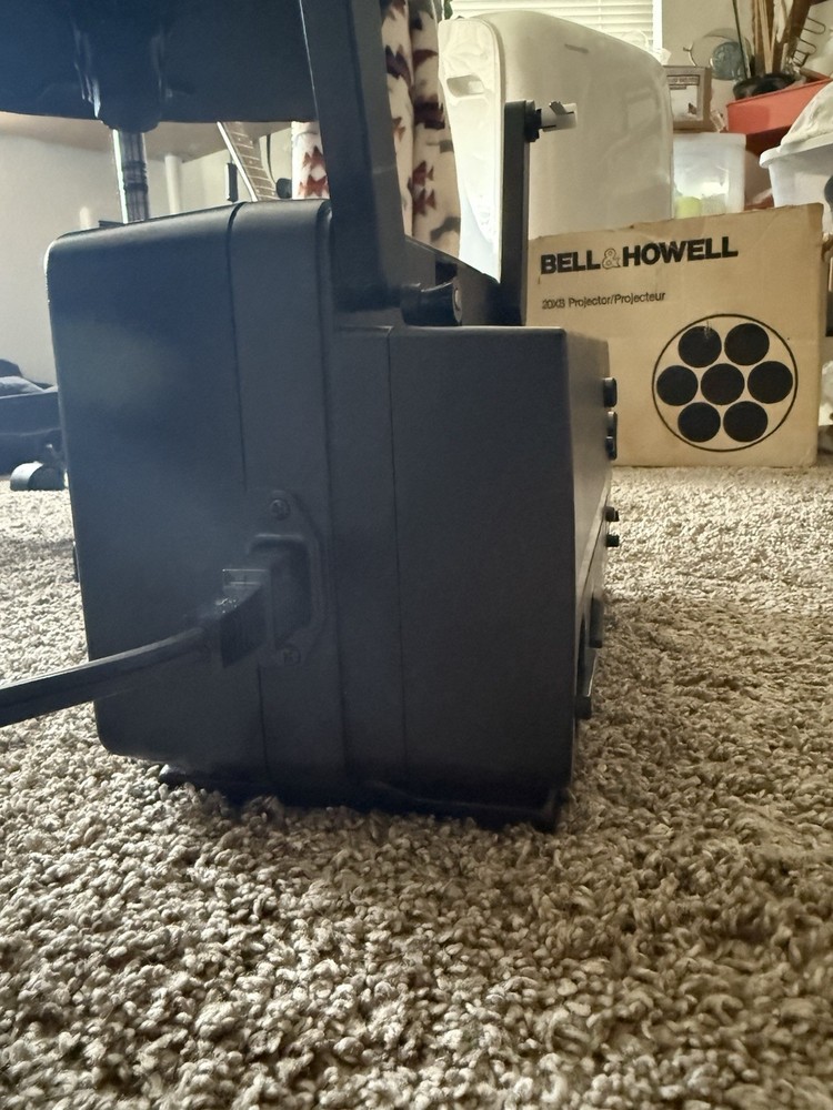 8mm Film Projector UNTESTED AS-IS