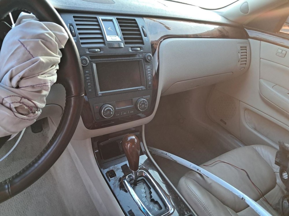 DTS 2011 Glove Box 4776953
