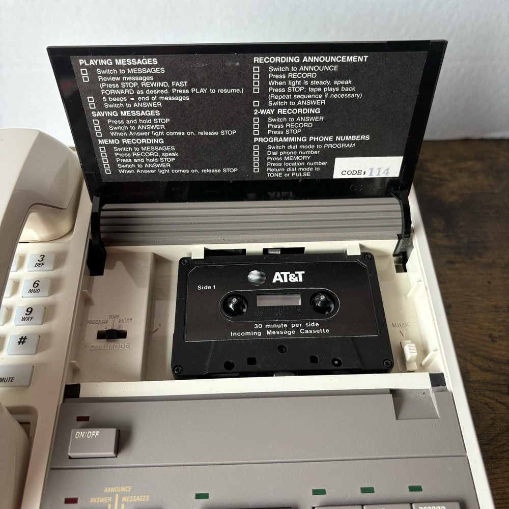 AT&T Model 1510 Answering System Retro 2-Way Programmable Office Phone - White