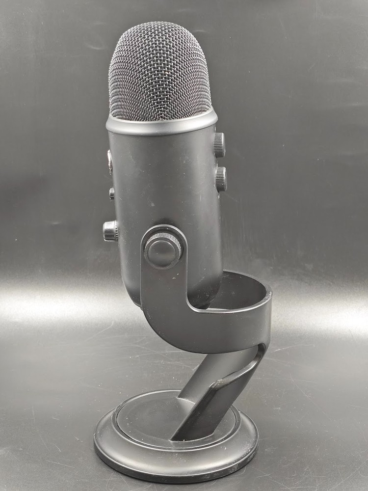 Blue Yeti USB Microphone 5.0V 500mA Black Used Working