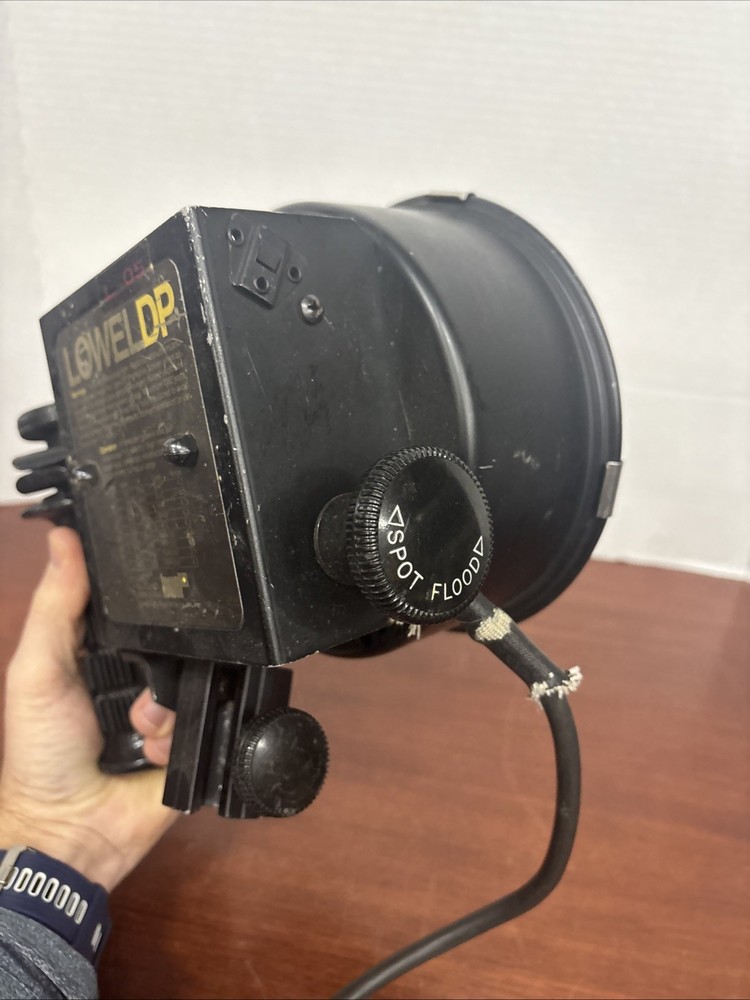 Lowel DP Spot Flood Studio Light Bright *** Works!!!