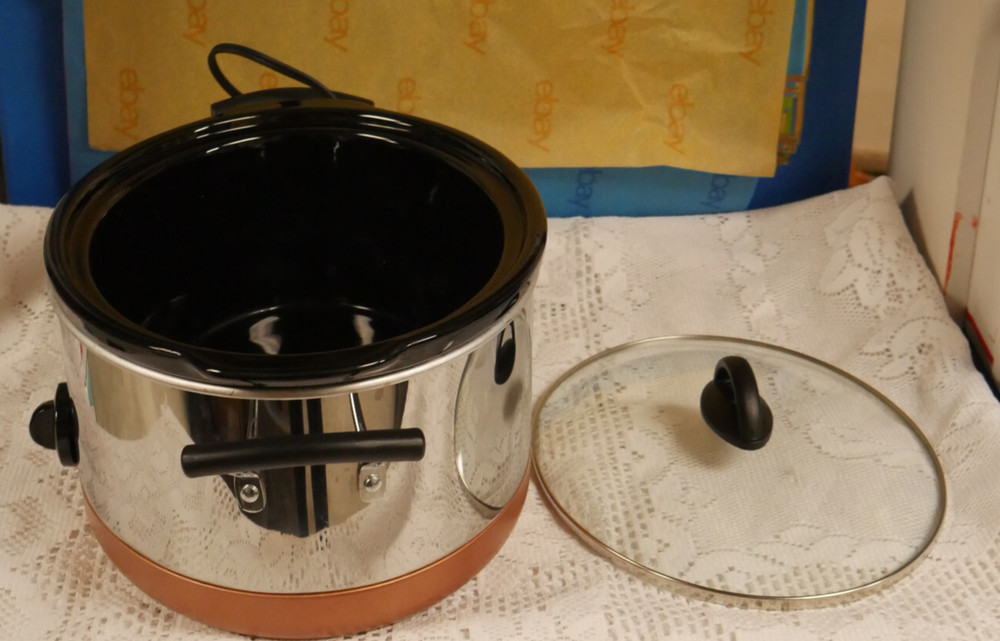 HTF EUC 5.5 QT. HAMILTON BEACH CROCKPOT MODEL 33064 MINT CONDITION VERY CLEAN.