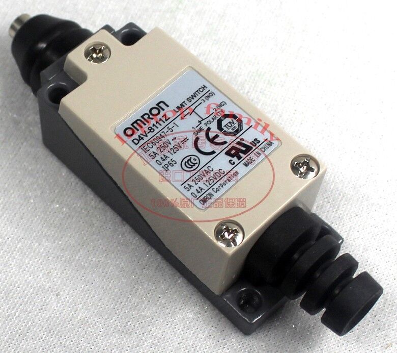 1PC New Omron Limit Switch D4V-8111Z
