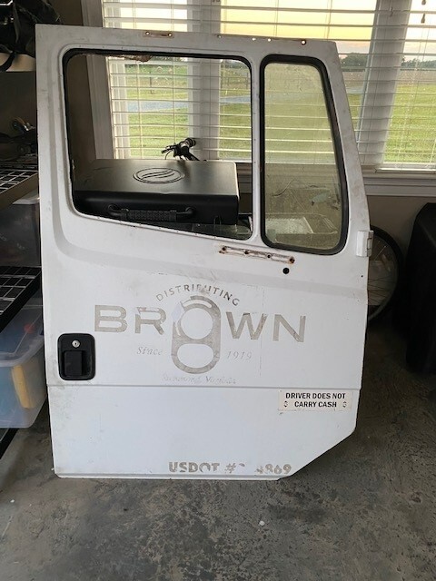 FREIGHTLINER FL70 2000 DOOR ASSEMBLY FRONT 