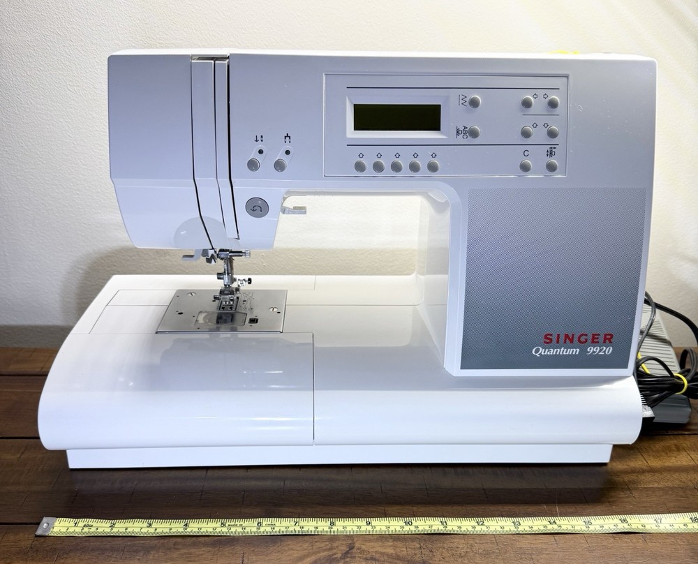 SINGER QUANTUM 9920 Sewing Machine Untested