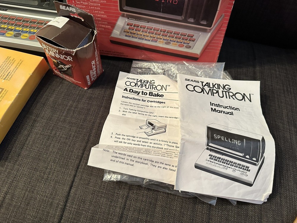 Vintage 1986 Sears Talking Computron w/ Adapter / Box - Powers On / NO SOUND