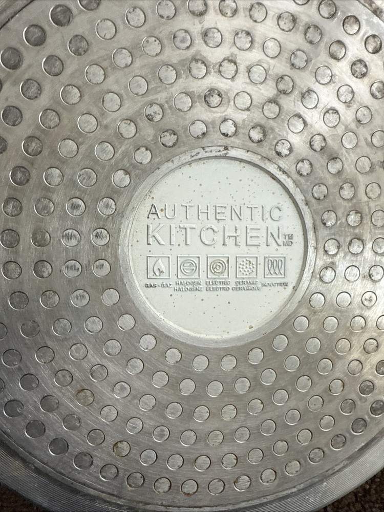 Authentic kitchen Ceramic Non-Stick 9.5 inches 4.2-qt Casserole White New
