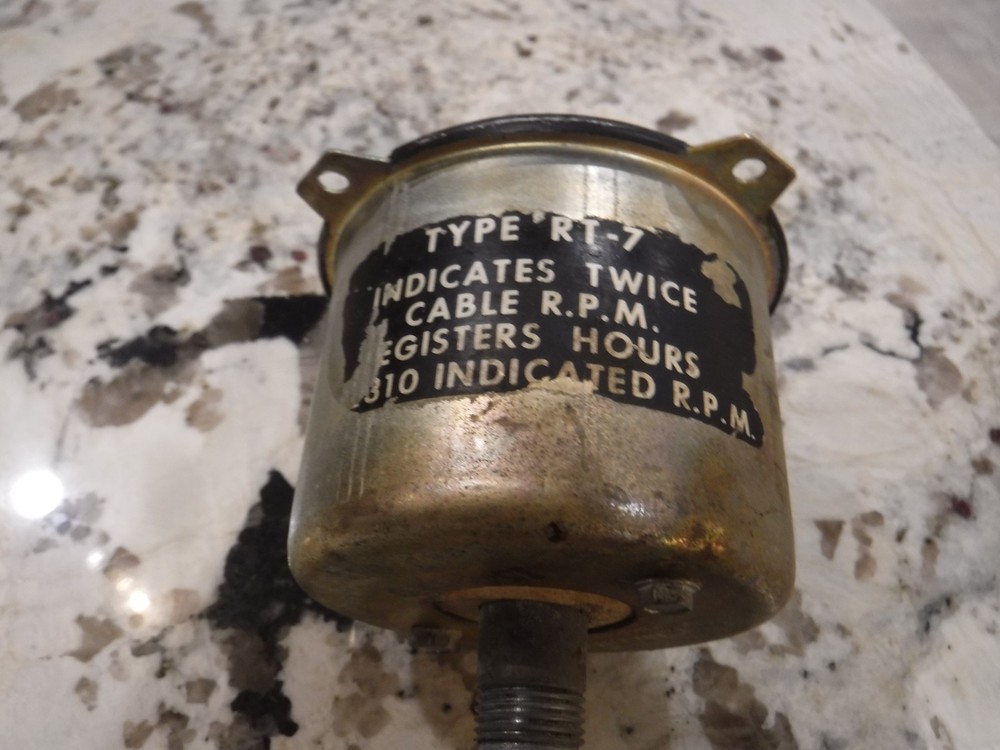 Cessna RT-7 Tachometer