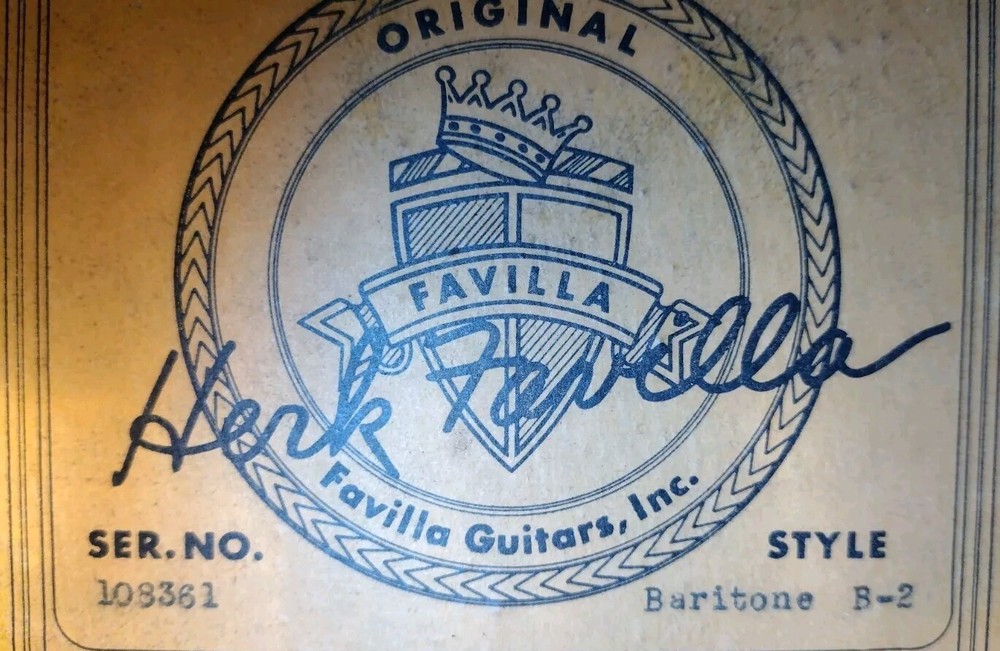 Favilla B-2 Baritone Ukulele w/HSC! -LL