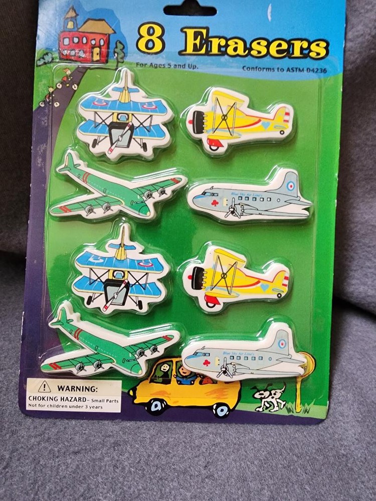 8 ERASERS PLANES