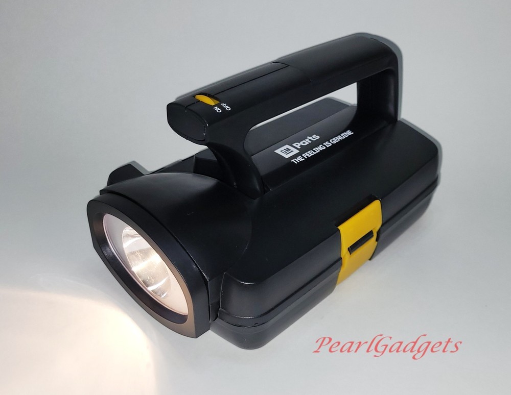 GM Parts Portable Emergency Tool Kit with Flashlight