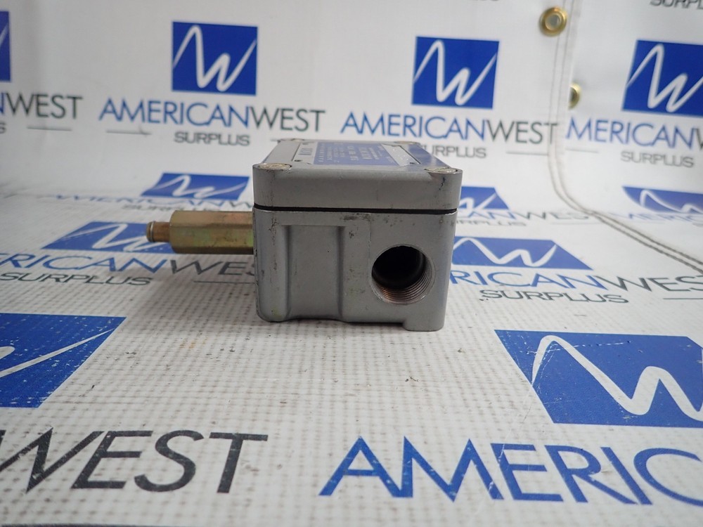 MICRO SWITCH OPA-Q SPLASH PROOF SWITCH