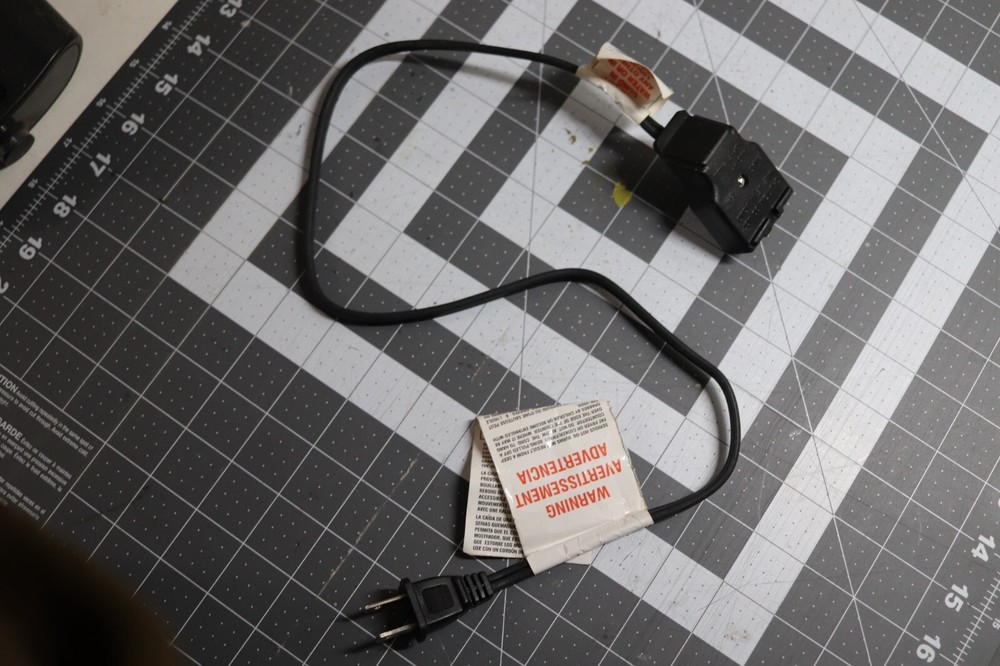 AuOne MDP-2 Magnetic Electric Power Cord Plug E235630 120V