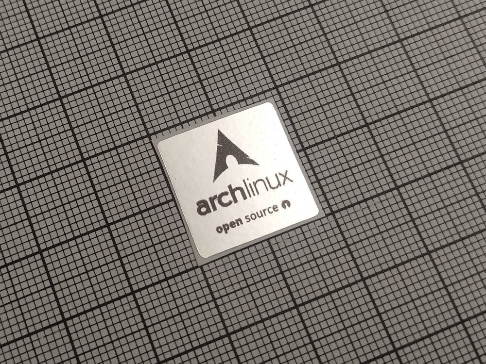 5 x Silver & Black Arch Linux Stickers For The Computer Case
