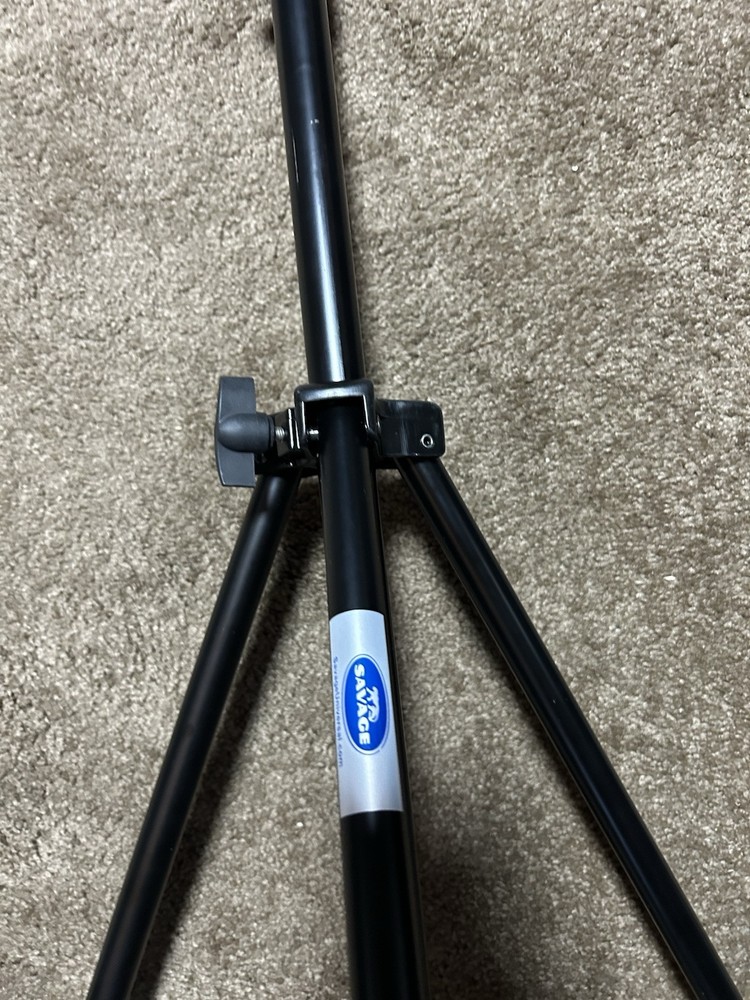 Savage Light Stand with Boom 10 ft MISSING PIECES?