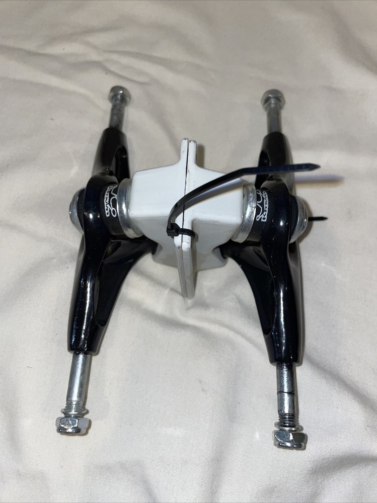 Black And White Krown Skateboard Trucks