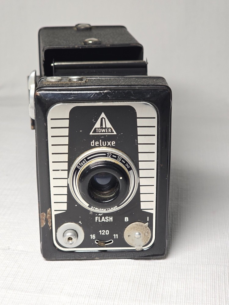 Tower Deluxe Sears Roebuck Synchro Flash 120 Box Camera, Vintage