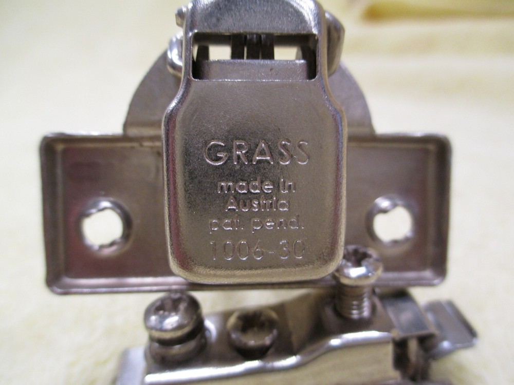 Grass 1006-30 Cabinet Hinge, No Base Plate, WS