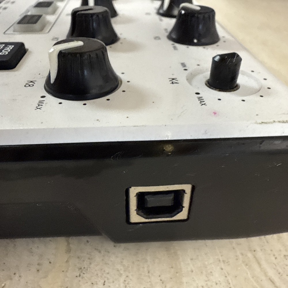 Akai Professional MPK Mini MIDI Controller