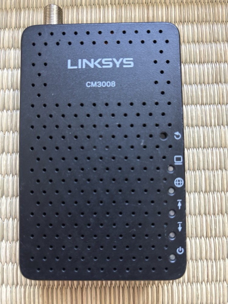 linksys cm3008 Modem + charger