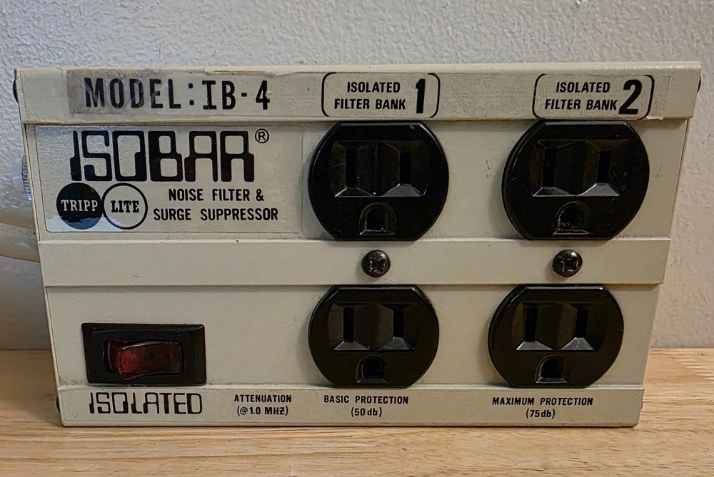 Tripp Lite Isobar Noise filter & Surge Suppressor IB-4 TESTED WORKING