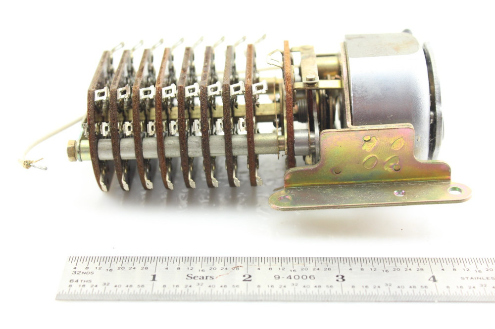 Fairchild D424-288 Electromechanical Sequencer / Rotary Switch Assembly – 1952