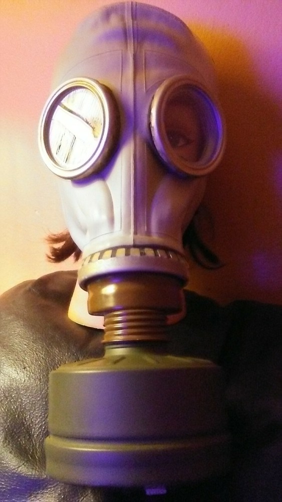 GAS MASK- PANDEMIC- SURVIVILIST- PREPPER