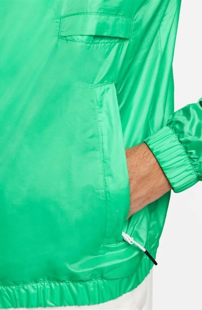 NIKE Unscripted Phoenix Water Repellent Golf Jacket in Spring Green Size L
