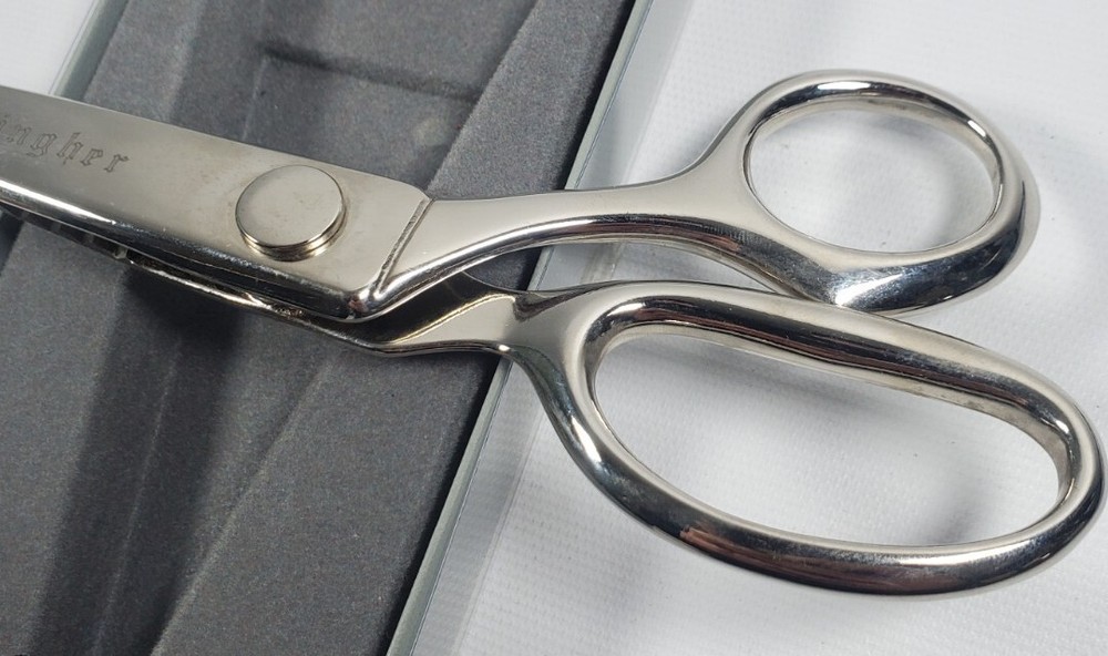 Gingher 7 1/2” Pinking Shear Scissors Italy