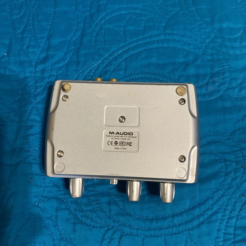 M-Audio Fast Track Guitar Instrument no cables