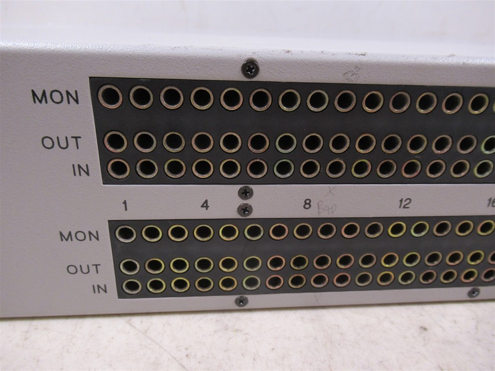 Vintage ADC DIM-1E2018 Video Patch Panel Rack-Mountable Coaxial Connectivity