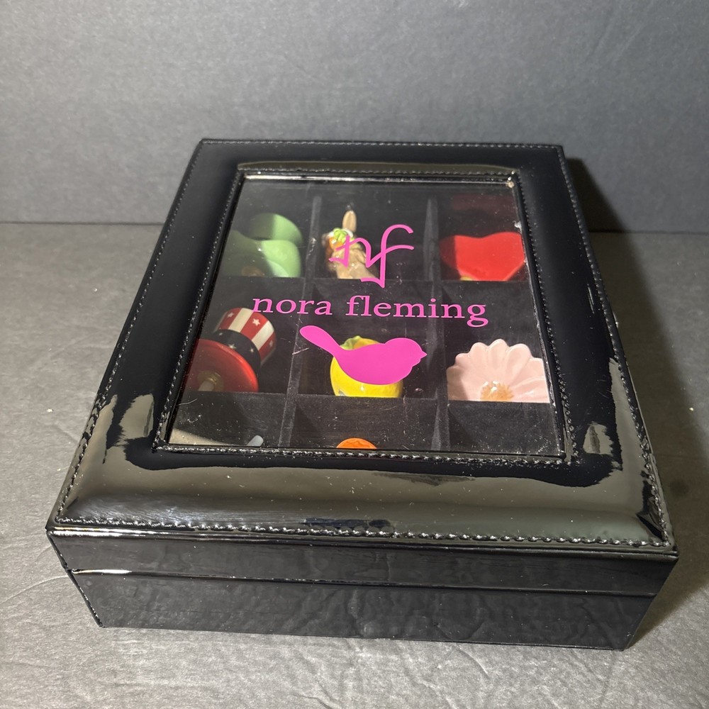 NORA FLEMING MINIS IN BOX 9 Pieces Stunning