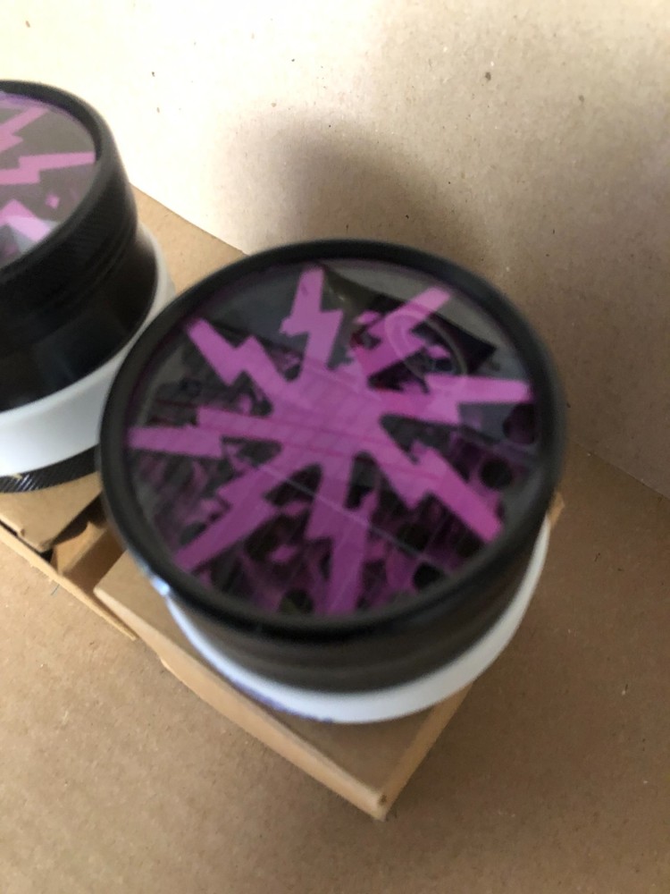 2 ANT GRINDERS 2.5" CLEAR TOP / BLACK BODY / PURPLE INSIDE