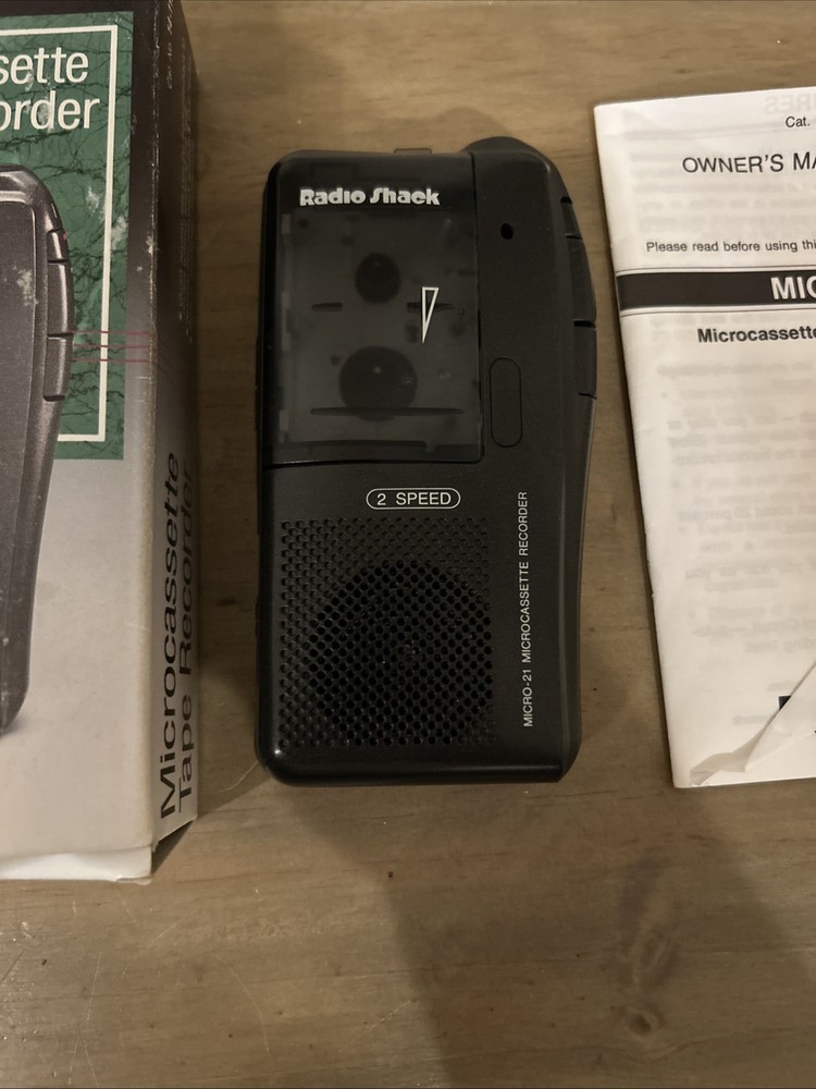 RADIO SHACK MICROCASSETTE TAPE RECORDER MICRO 21 IN BOX MANUAL TESTED