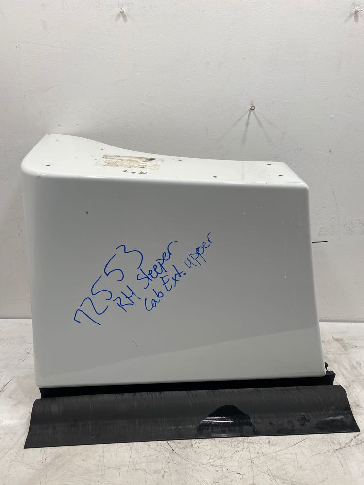 2017 Peterbilt 579 Cab Extension (625-10925)