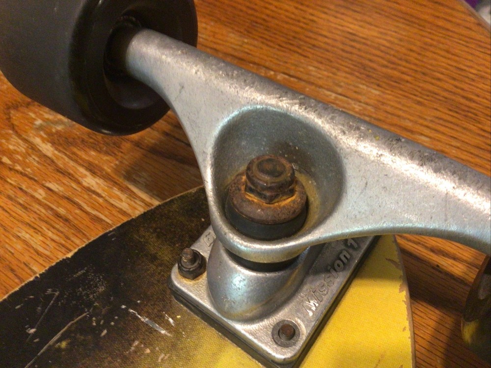 Sector 9 skateboard GullwingTrucks