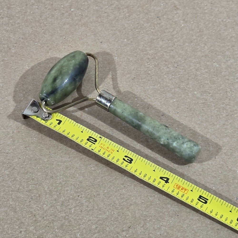 Jade Facial Roller
