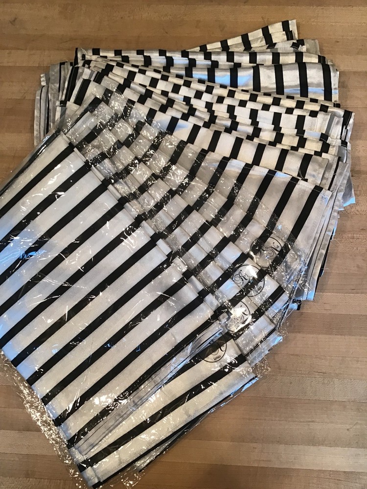 Table Runners Black White Set