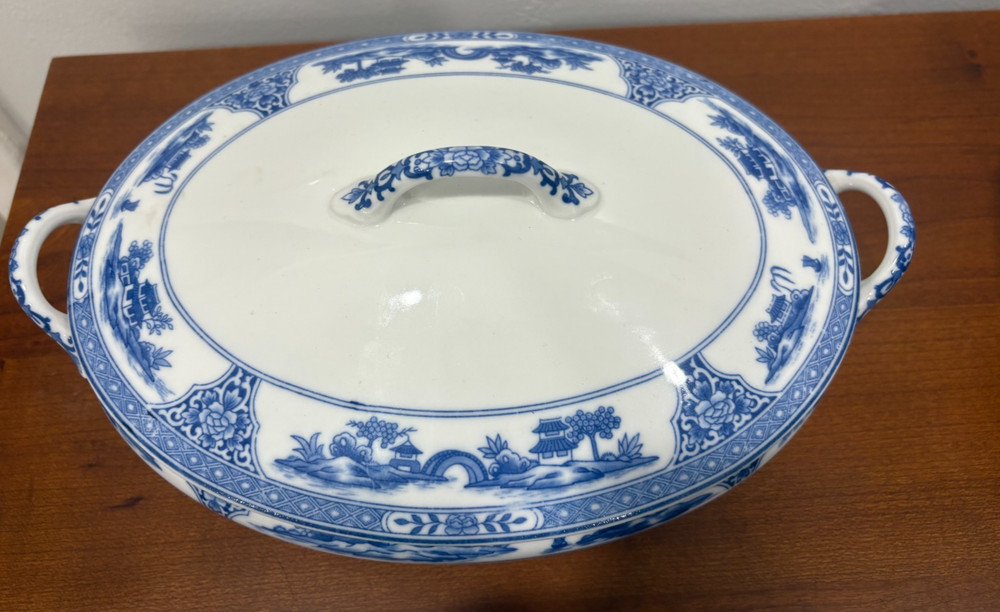 Royal Sometuke Nippon Oval Platter Blue Willow Pattern covered Serving Dish