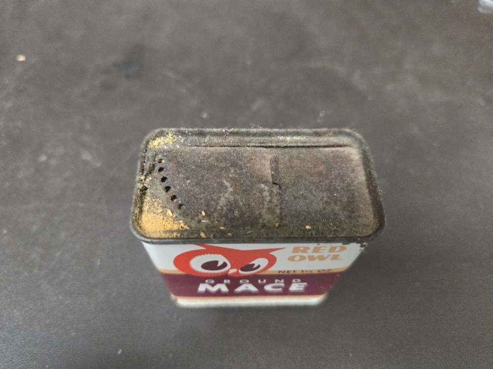 Red Owl Vintage Ground Mace Container