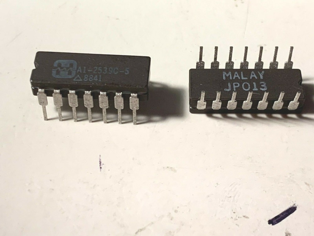 Harris IC, A1-2539C-5,Operational Amplifier - DIP14.