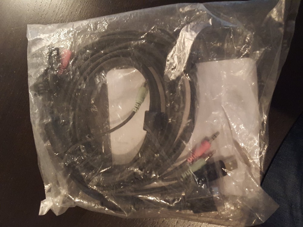 Connectpro SDU-06A USB/DVI-I/Audio KVM Cable