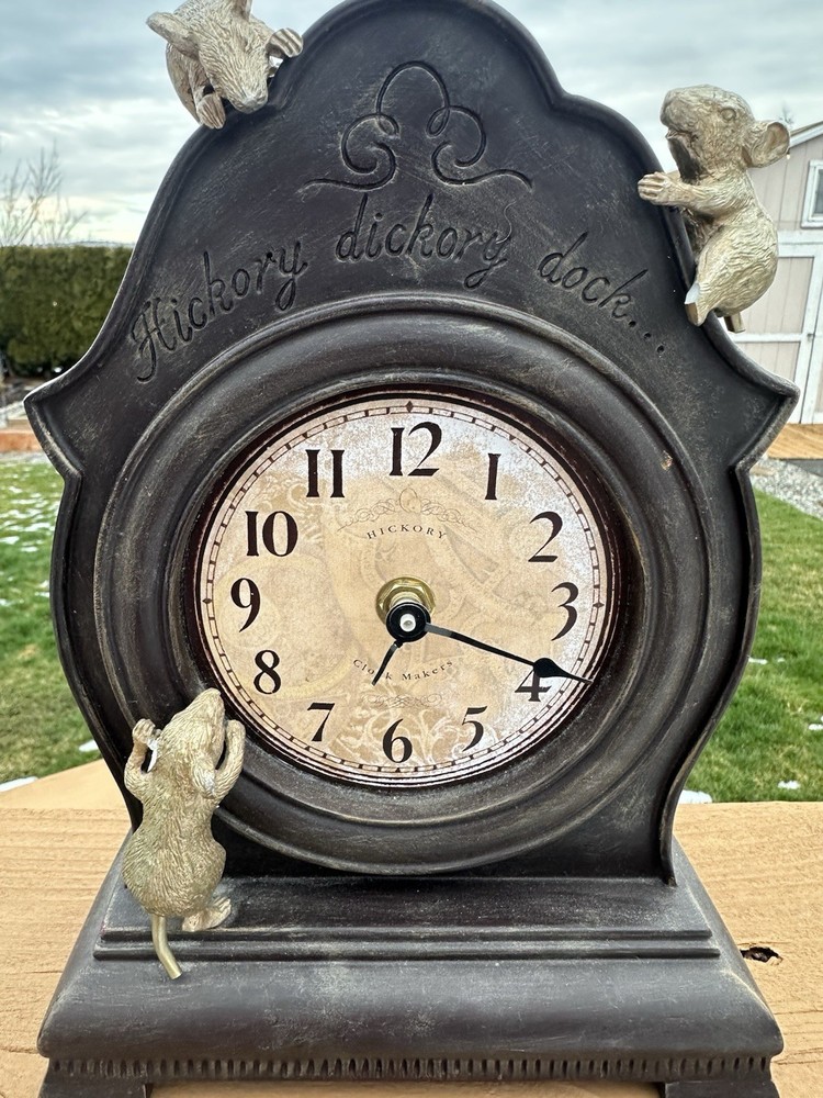 AS IS VINTAGE HICKORY DICKORY DOCK CLOCK Mouse Rare