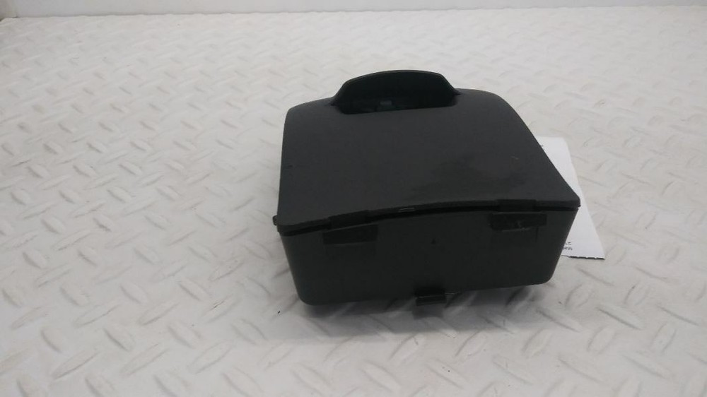 G6 2007 Console Rear Console Cup Holders