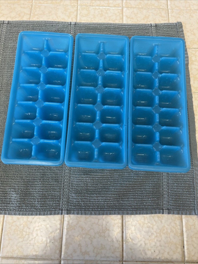 Ice Cube Trays (Set Of 3) Blue