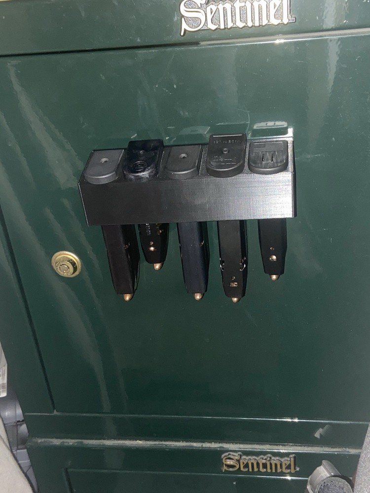 Springfield Hellcat Pro MAGNETIC 9mm magazine holder