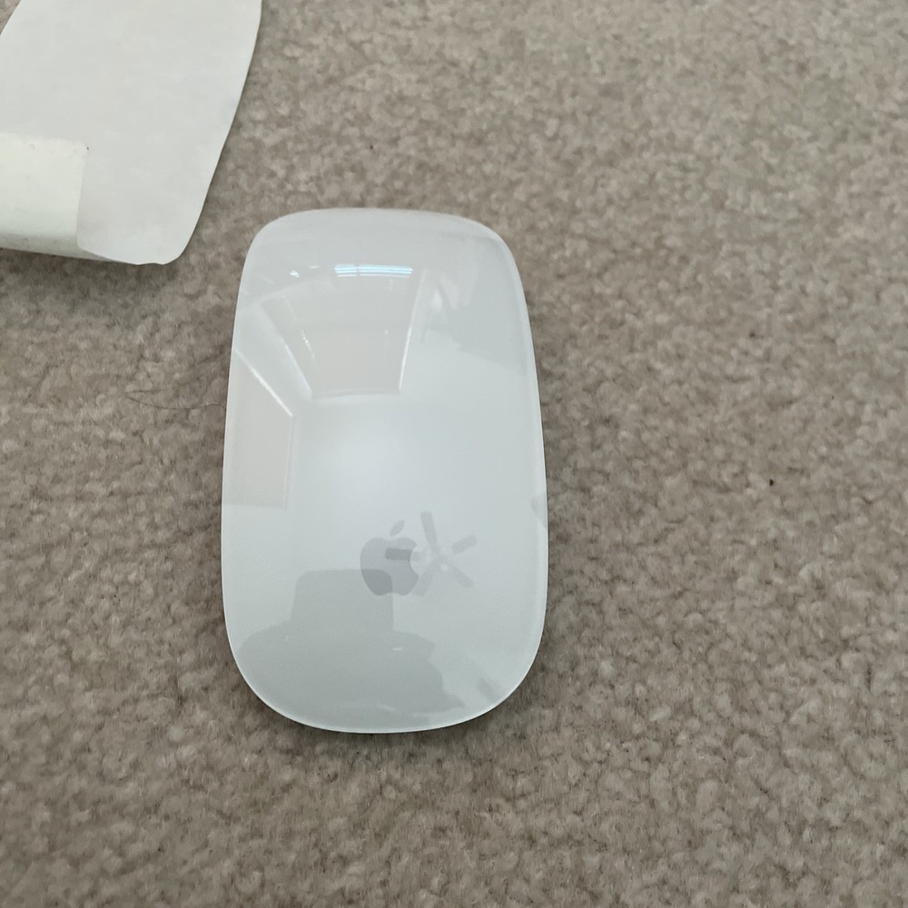 Apple Keyboard (A3118) & Mouse (A3204). Combo