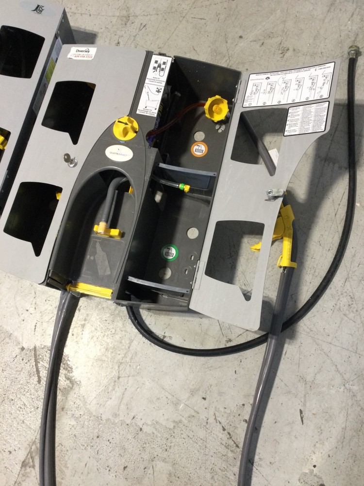Johnson Diversey J-Fill Quattro Dispensing System
